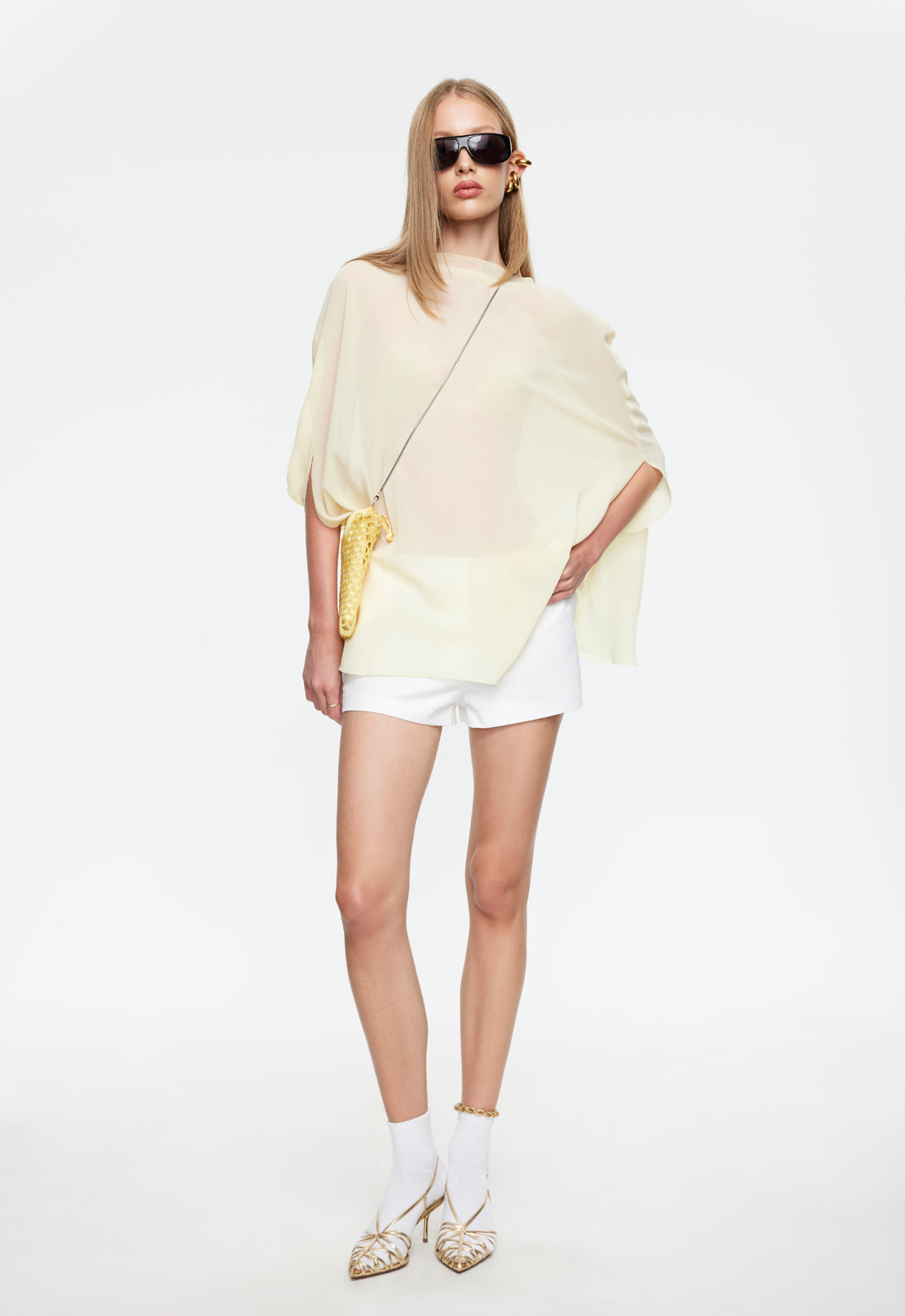 LEO SHORT - PEARL